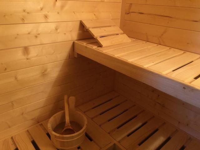Le Spa Est Dans Le Pre Trigueres Екстериор снимка