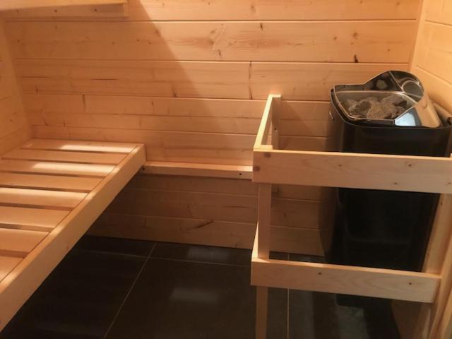 Le Spa Est Dans Le Pre Trigueres Екстериор снимка